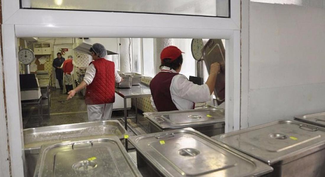  Масови проверки в кухните на детските заведения и училищата