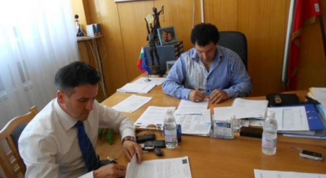 Подписаха договор за благоустрояване на площада в  градска част на Златоград