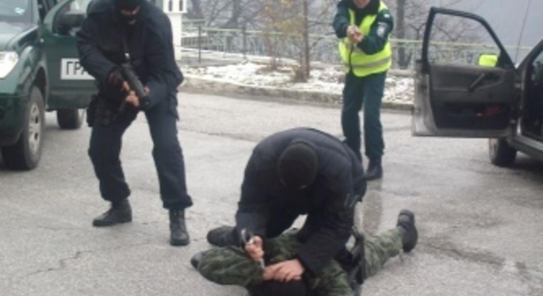 Задържаха шестима ирански граждани в опит незаконно да преминат българо-гръцката граница