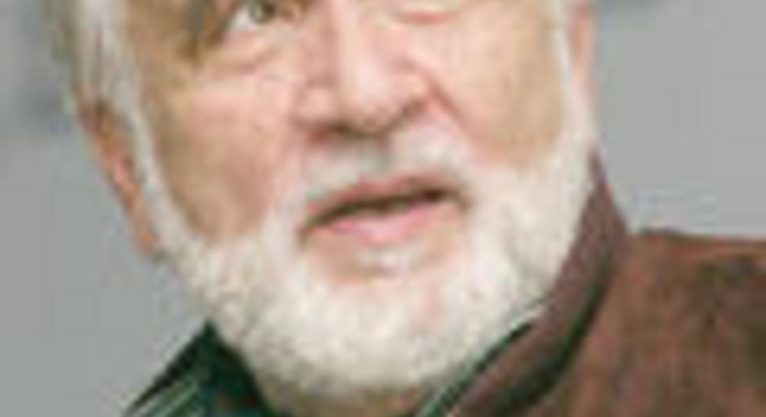 Почетният гражданин на Смолян Любомир Левчев със "Златен венец"