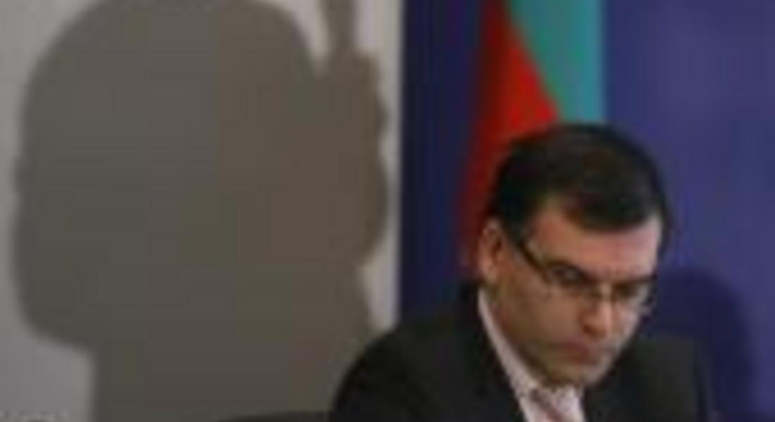 МФ представя проект за банковите лихви
