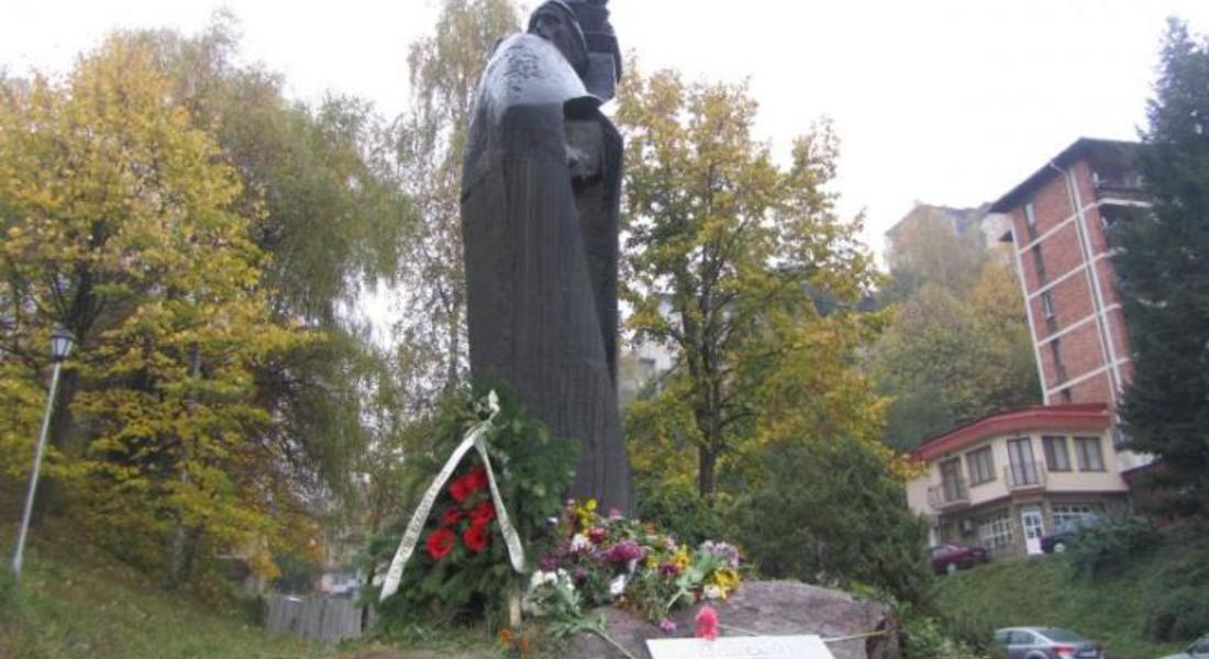 	 Училищата отбелязаха с различни инициативи Деня на народните будители