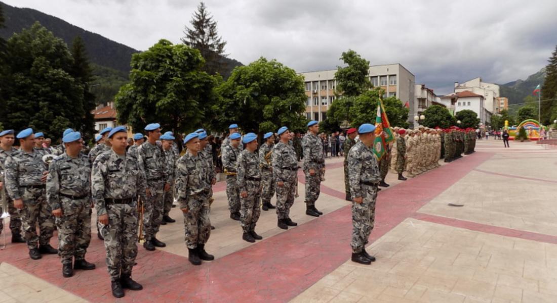 Посрещаме военните участвали в мисията в Афганистан 