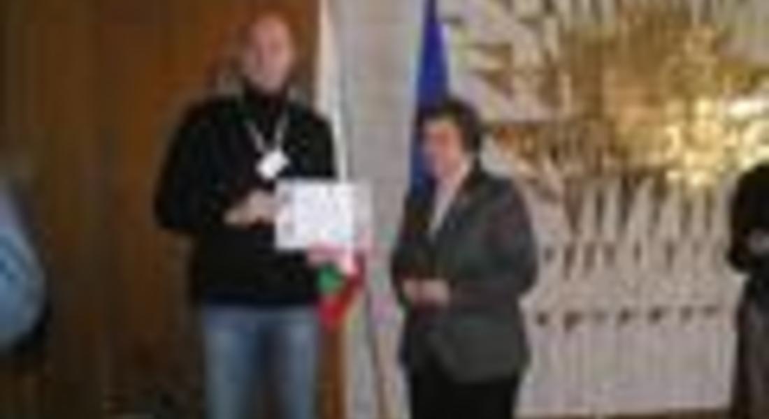 Приключи проект „Образованието – пътуване във времето”