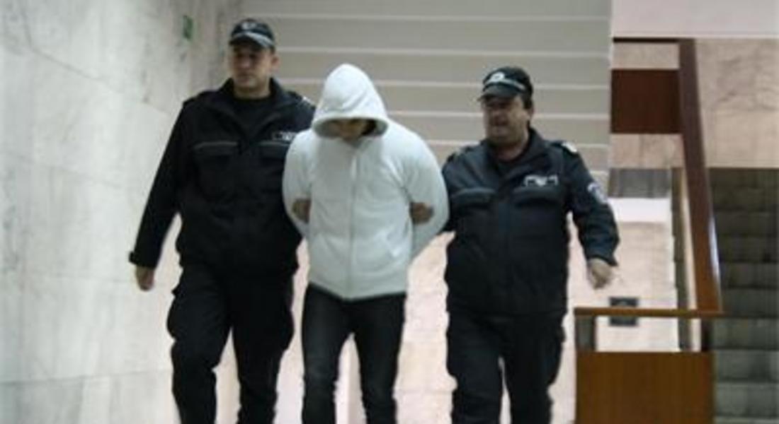 7 години затвор за 7 удара с нож пред дискотека в с.Долен