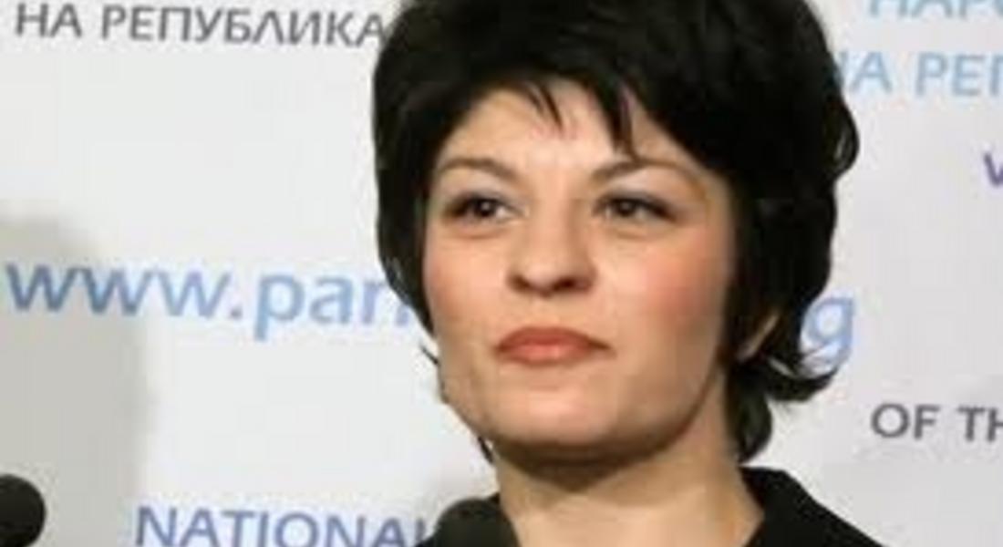 Здравният министър реже лентата на две обновени отделения в Смолянската болница