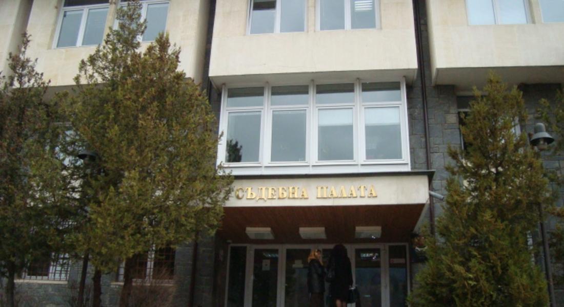 Двама младежи влизат в съда за наркотици