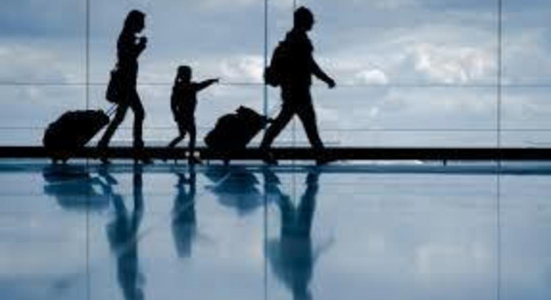 2 766  души са напуснали областта, а 1 653  са се заселили през 2017г.  