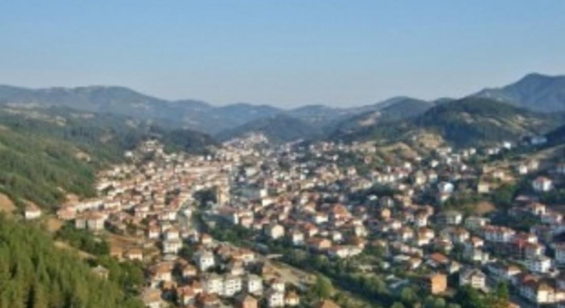 Подменят уличното осветление на две улици в Неделино
