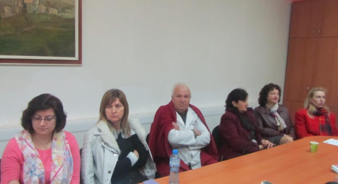 Продължават ефективните протести на личните лекари в Смолянско