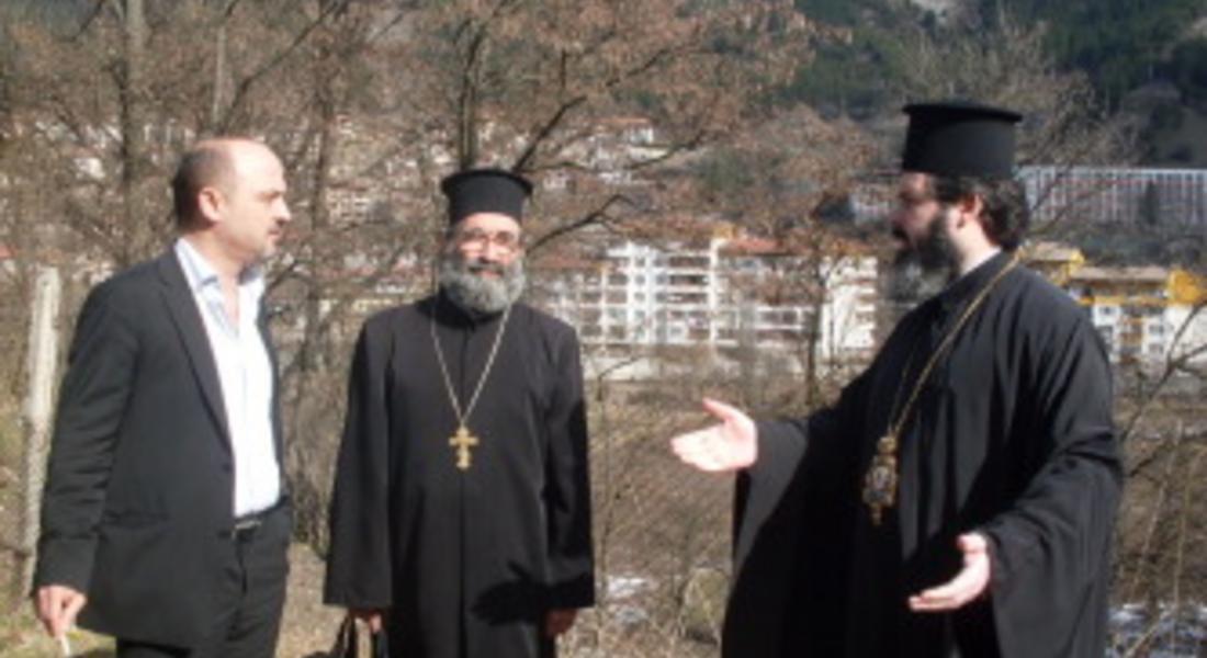   В Девинската болница ще строят параклис                    и ще правят стая за месджит          