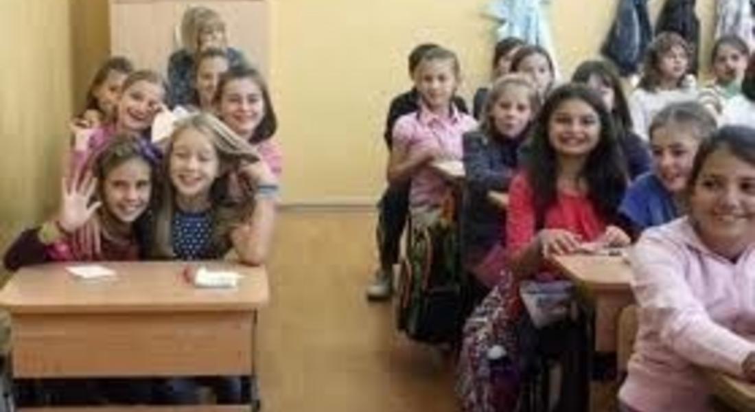   35 000 наръчника за първокласници ще бъдат раздадени на родителите на най-малките ученици