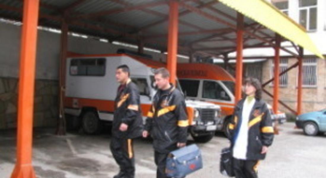 Четири катастрофи в областта, пожарникари помагаха за отводняване и изтегляне на закъсали коли