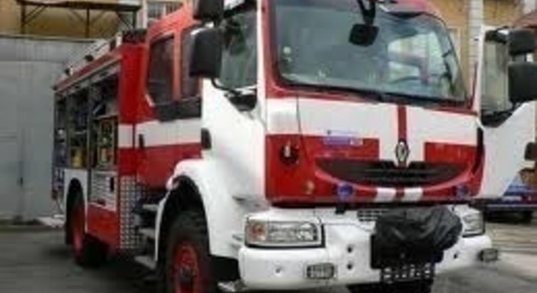 Два пожара в сухи треви са станали вчера 