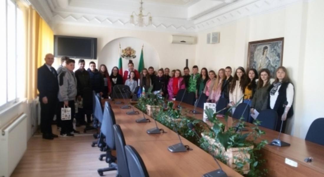 Наградиха участниците в конкурса за компютърна презентация