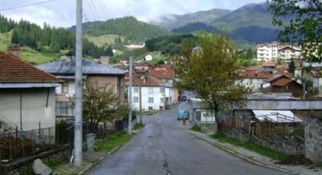  Откраднаха паркирана в Борино кола, полицията я откри	