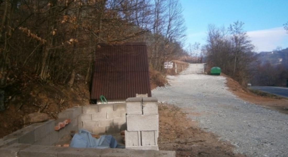 Обновиха гробищният парк в маданското село Ловци