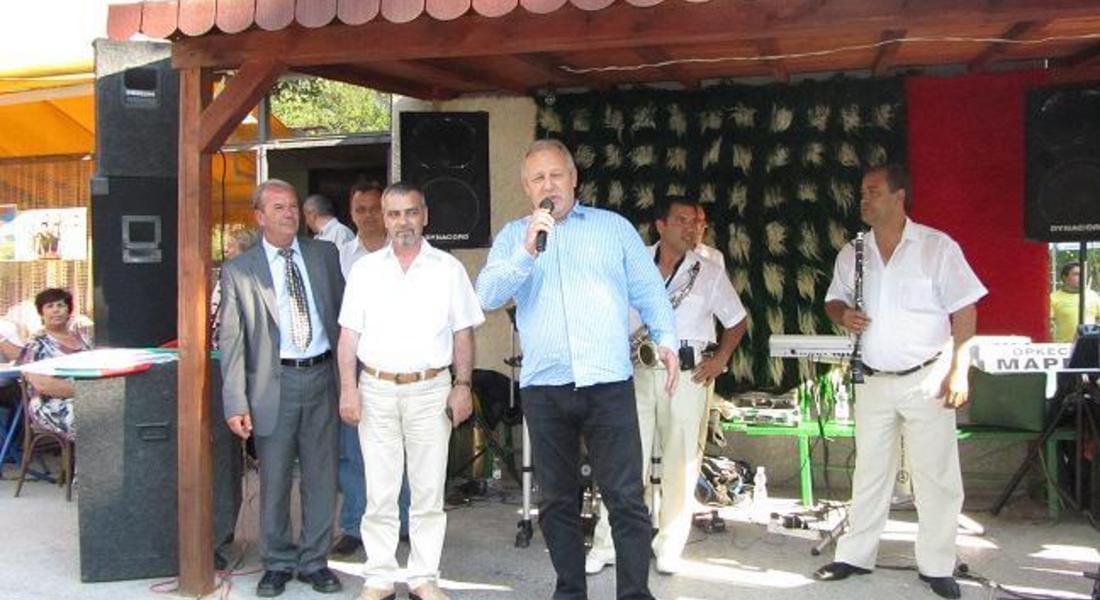 Кметът Николай Мелемов и общинското ръководство уважиха  традиционния празник на Кутела