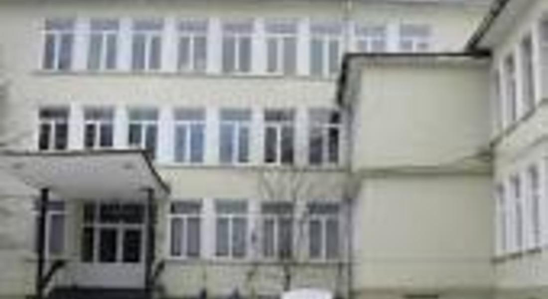 Болницата в Девин, открита по политически причини, сега само трима лекари работят в нея