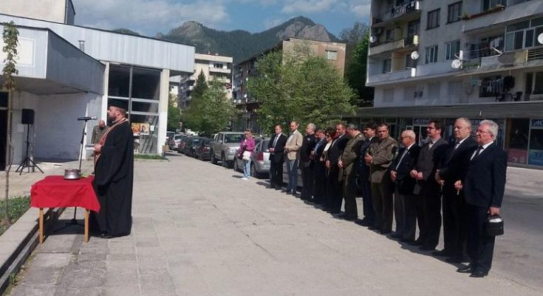 Кметът Мелемов пред военните: „С доброто сътрудничество и вашата помощ, вие сте заслужили благодарността и уважението на смолянчани” 