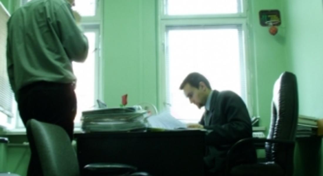 Продължават преговорите за вдигането на осигуровките