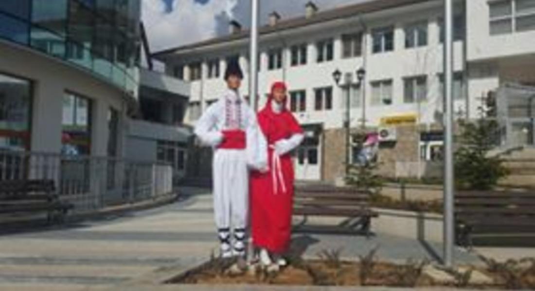 Празнична украса в Неделино