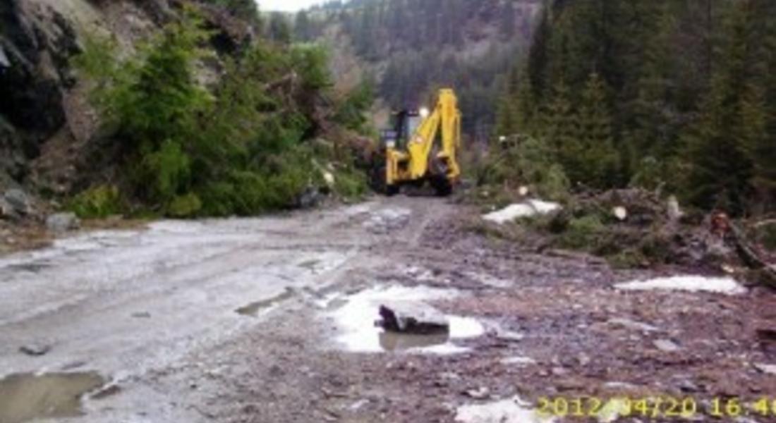  Ремонтни дейности затрудняват движението по пътя Смолян-Мугла