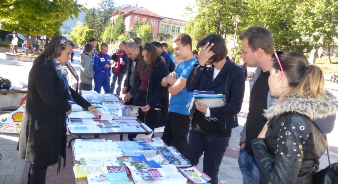 Ученици представиха иновативни  проекти на Информационната кампания