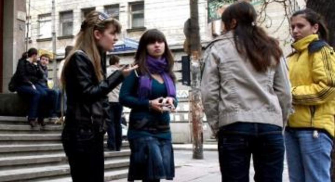 4800 вещества в цигарите тровят пушача и околните