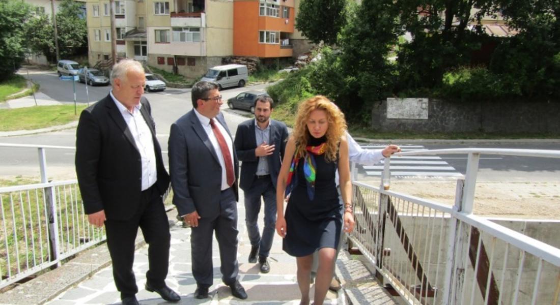 Официално беше открита подпорната стена  на ул. „Д-р Петър Берон в Смолян