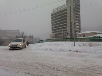Такситата и автобусите в Смолян да се движат с вериги