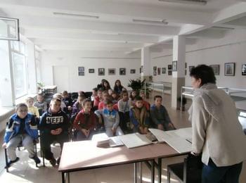 Образователен урок за предстоящия празник 1 ноември се проведе пред ученици 