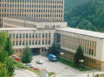 Приемат в болница само срещу личен документ