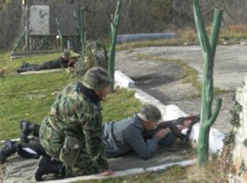 Провеждат се планирани стрелби, хората да не навлизат в забранените зони