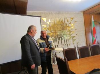 Кметът Мелемов поздрави една от емблемите на смолянския футбол, Станко Динев, по случай 70–годишния му юбилей