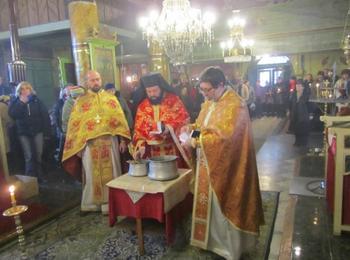 В деня на Св.вмчк Теодор Стратилат, архимандрит Висарион отслужи молебен да няма повече наводнения и природни бедствия 