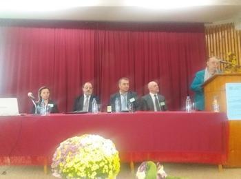 Почетен кристален знак на община Смолян за Филиала на ПУ по повод двойния празник на престижната образователна институция