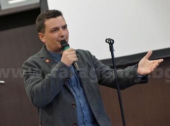 Сценаристът Александър Чобанов: Животът на човек може да бъде променен от една книга