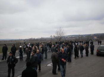 Блокираха пътя  за Златоград , заради ниските цени на тютюна