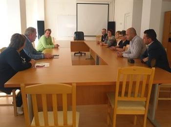  Училище представи сборник с рецепти за здравословни местни специалитети 