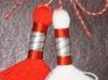 Седмица преди Баба Марта сергиите в Смолян предлагат голямо разнообразие от мартеници