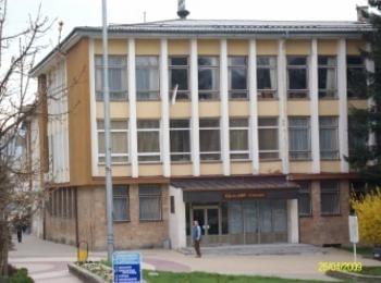 Млад мъж намери портмоне с голяма сума пари, търсят собственика