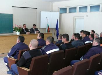 Двама служители на ПБЗН-Смолян са отличени за висок професионализъм и проявена инициативност  
