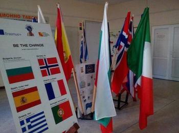 ЕВРОПЕЙСКИ ЗНАК ЗА КАЧЕСТВО ПОЛУЧИ ETWINNING ПРОЕКТЪТ НА СУ „Св.Св.Кирил и Методий“ “LET’S BE LANTERNS”