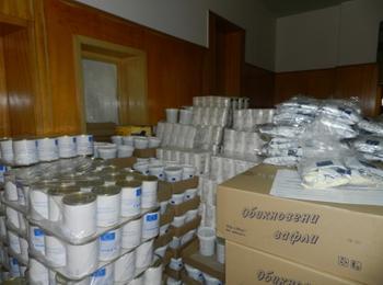 Започна раздаването на хранителни продукти в община Мадан