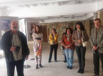   Секретарят Момчил Николов откри в  Общината изложба от Младежки фотопленер „Смолян –перлата на Родопите
