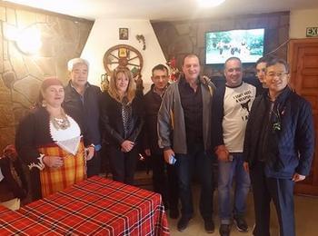 Момчиловци посрещна делегация на Цветница 