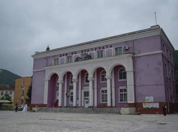 Ремонтират Дома на културата в Рудозем
