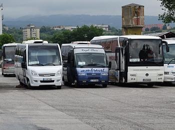 Автобусни превозвачи и хотелиери излизат на протест