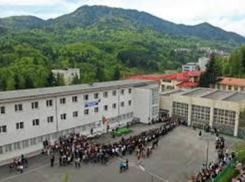 Първото и единствено езиково училище в област Смолян празнува своята 40-годишнина